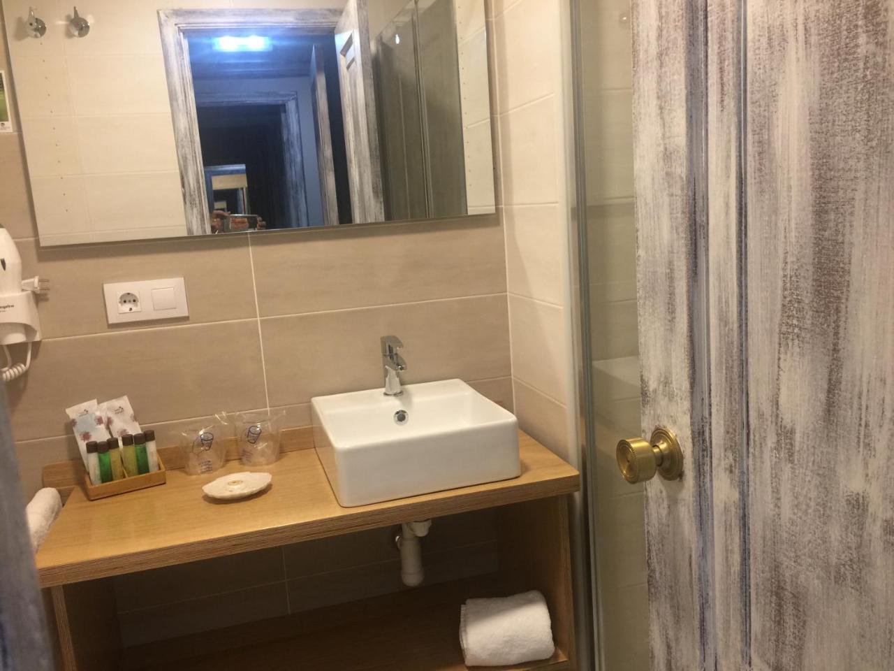 Hotel Селанова Екстериор снимка